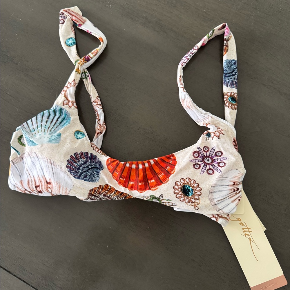 *NEW WITH TAGS* Colorful Seashell Print Bikini Top